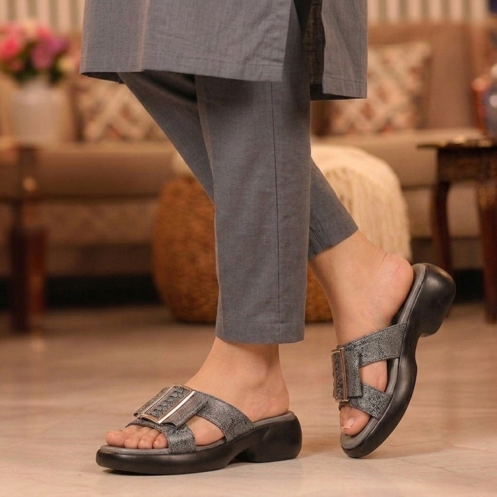 Black Buckle Comfort Slipper for Women FT-1008